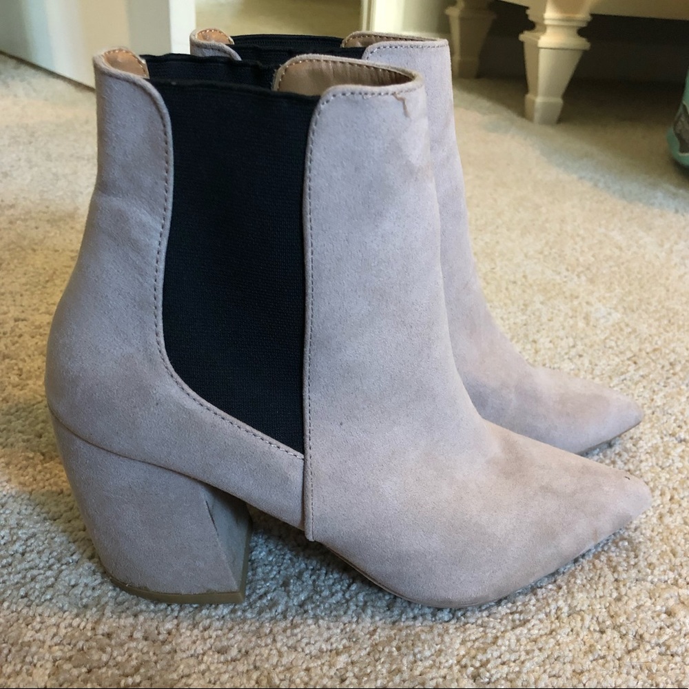 Lulus pink suede booties